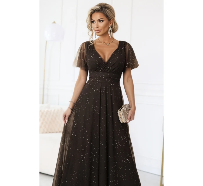 dlouhé lesklé šaty s výstřihem a krátkými rukávy čokoládové model 21781178 - numoco basic