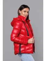 Červená krátká dámská zimní bunda (23066-(270)(1)) Červená krátká dámská zimní bunda (23066-(270)(1))