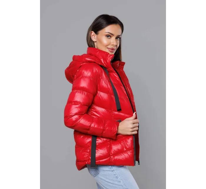 Červená krátká dámská zimní bunda (23066-(270)(1)) Červená krátká dámská zimní bunda (23066-(270)(1))
