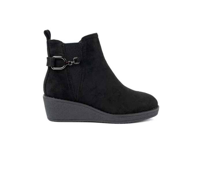 Praktické dámské černé kotníčkové boty na klínku Praktické dámské černé kotníčkové boty na klínku
