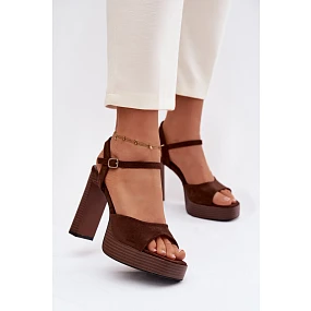 Sandály na podpatku  model 226119 Step in style