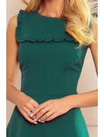 BLANKA - Rozšířené dámské šaty v lahvově zelené barvě s volánkem 334-1