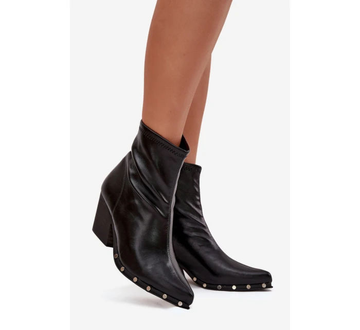 Dámské kožené boty na podpatku černé model 21709978 - Boto Dámské kožené boty na podpatku černé model 21709978 - Boto