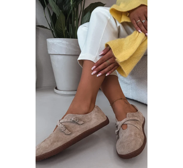 Kožené semišové polobotky Dámské s pásky béžové model 21937593 - Zazoo Kožené semišové polobotky Dámské s pásky béžové model 21937593 - Zazoo