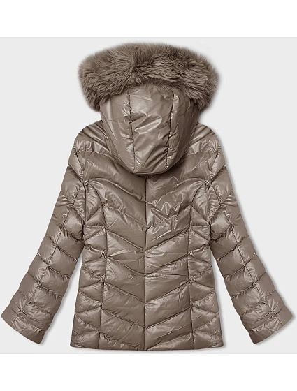 Krátká zimní bunda v barvě cappuccino s kapucí model 21246227 - J.STYLE Krátká zimní bunda v barvě cappuccino s kapucí model 21246227 - J.STYLE