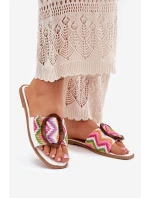 Dámské Ploché Pantofle S Přezkou Bílé model 21699417 - Boto Dámské Ploché Pantofle S Přezkou Bílé model 21699417 - Boto