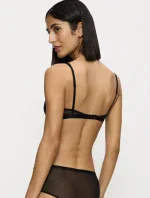 Crazy model 20823919 Love W - Triumph