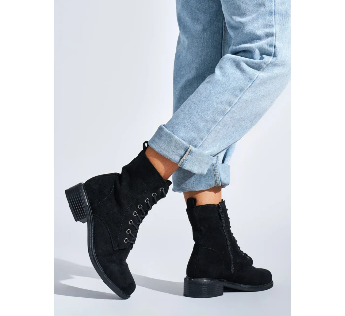 Pohodlné kotníčkové boty dámské černé na širokém podpatku Pohodlné kotníčkové boty dámské černé na širokém podpatku
