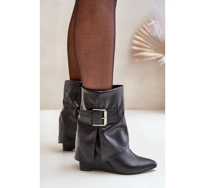 Boty Na Klínu S Svrškem A Přezkou Černé model 21679515 - Boto Boty Na Klínu S Svrškem A Přezkou Černé model 21679515 - Boto