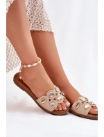 Dámské Pantofle Na Plochém Podpatku Se Zlatými Béžové model 21698998 - Boto Dámské Pantofle Na Plochém Podpatku Se Zlatými Béžové model 21698998 - Boto