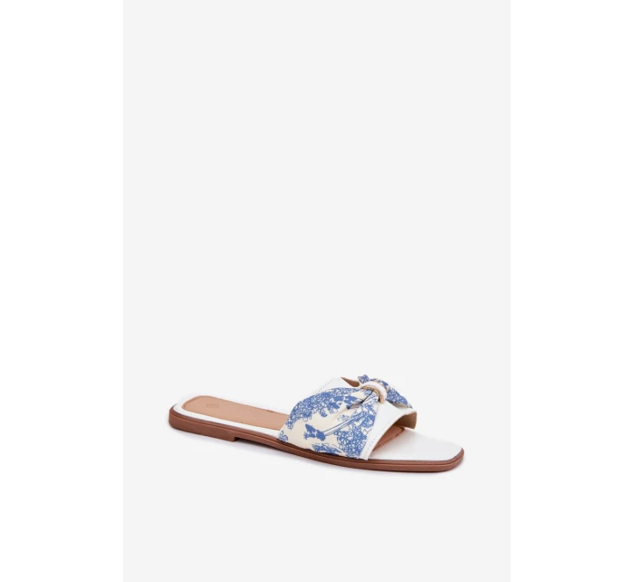 Dámské Pantofle Na Plochém Podpatku S Mašlí Bílé model 21702412 - Boto Dámské Pantofle Na Plochém Podpatku S Mašlí Bílé model 21702412 - Boto