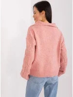 Sweter AT SW ciemny różowy model 19034293 - FPrice Sweter AT SW ciemny różowy model 19034293 - FPrice