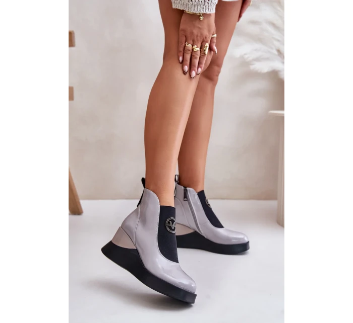 Boty na klínovém podpatku model 201547 Step in style Boty na klínovém podpatku model 201547 Step in style