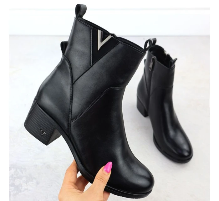 Dámské kozačky s podpatkem zateplené černé model 21905135 - VINCEZA