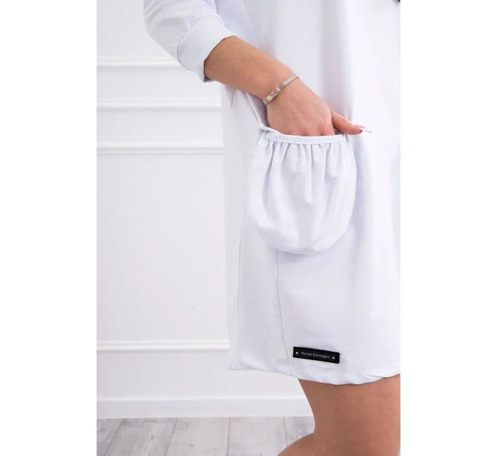 Šaty s kapucí bílé Šaty s kapucí bílé