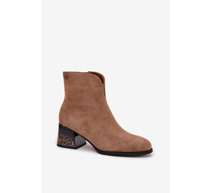 Dámské kotníkové boty z přírodní semiš s podpatkem vyhřívané model 21713380 Camel - VINCEZA