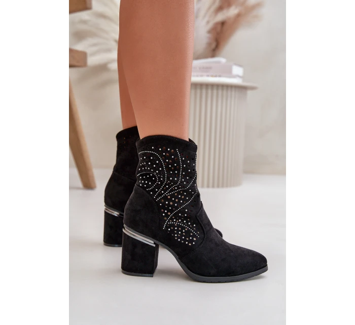 Zdobené Perforované Botky Dámské Na Podpatku Z Eko Semiše Černé S.Barski HY42-029