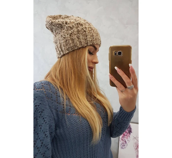 Fleecová čepice tmavě béžová model 18750839 - K-Fashion Fleecová čepice tmavě béžová model 18750839 - K-Fashion