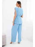 Dámský viskózový plisovaný komplet se zavazovací halenkou a širokými kalhotami modrý