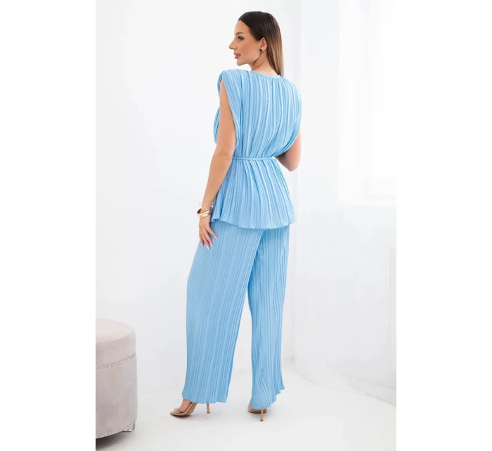 Dámský viskózový plisovaný komplet se zavazovací halenkou a širokými kalhotami modrý