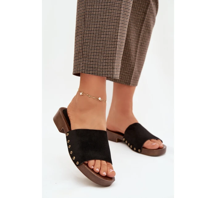 Dámské pantofle na ploché podrážce se zlatými nýty Černé Girella