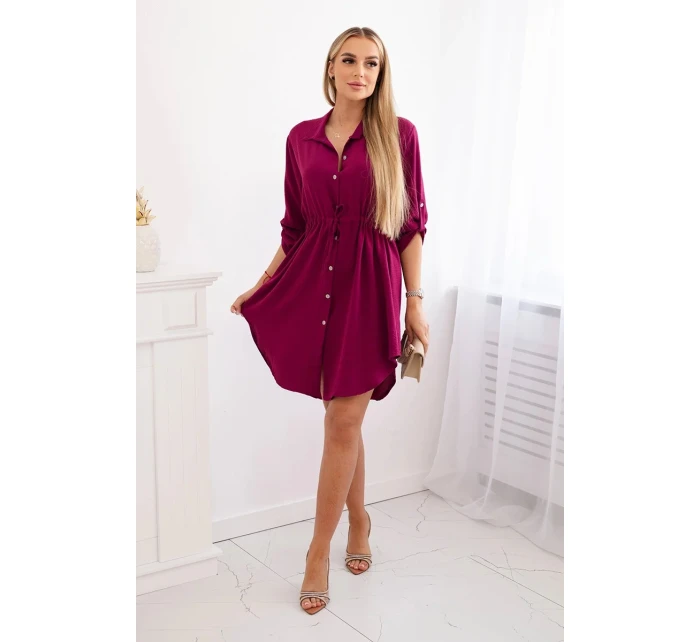 Šaty se zapínáním na knoflíky a zavazováním v pase švestka