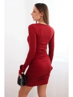 Dámské šaty z viskózy s nařasením a květinami na rukávech bordová