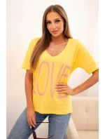 Dámská bavlněná blůza s výstřihem do V a potiskem LOVE žlutá