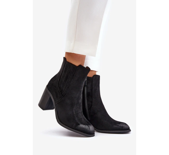 Zateplené dámské boty na podpatku eko semiš černé model 21674304 - Boto Zateplené dámské boty na podpatku eko semiš černé model 21674304 - Boto