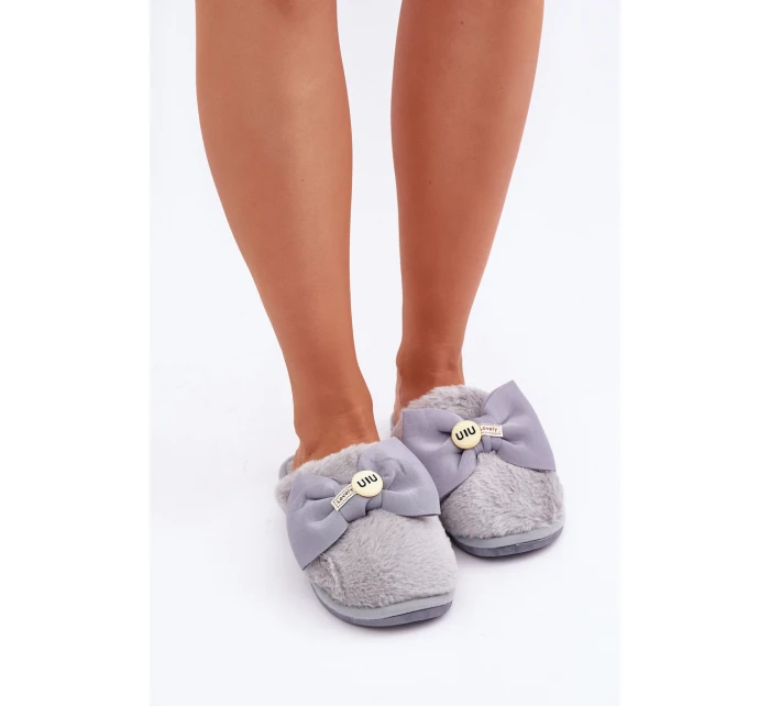 Dámské Pantofle S Kožíškem A Mašlí Šedé model 21681851 - Boto Dámské Pantofle S Kožíškem A Mašlí Šedé model 21681851 - Boto