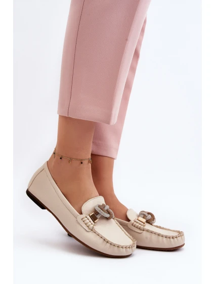 Dámské kožené mokasíny s ozdobou model 21648246 béžové - Laura Messi Dámské kožené mokasíny s ozdobou model 21648246 béžové - Laura Messi
