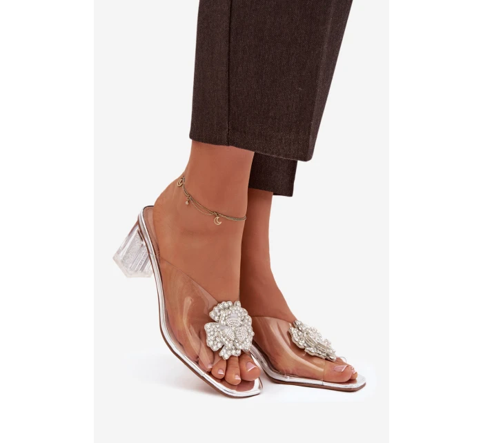 Průhledné nazouváky na podpatku s ozdobou D&A MR1037-20 stříbrné Průhledné nazouváky na podpatku s ozdobou D&A MR1037-20 stříbrné