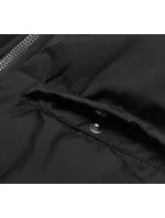 Krátká černá vesta se stojáčkem model 18266810 - J.STYLE Krátká černá vesta se stojáčkem model 18266810 - J.STYLE