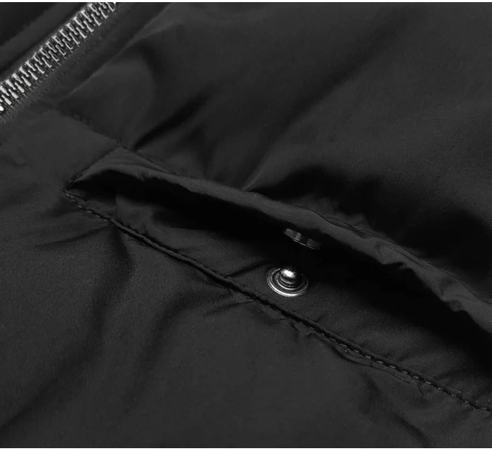 Krátká černá vesta se stojáčkem model 18266810 - J.STYLE Krátká černá vesta se stojáčkem model 18266810 - J.STYLE