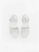 Výborné  sandály bílé dámské platforma