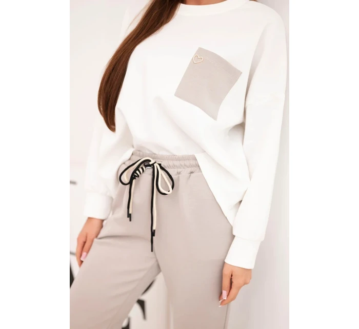 Dámský komplet máslový s kontrastní kapsou tmavě béžový