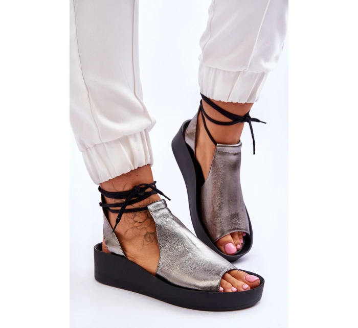 Kožené sandály na klínku Nicole model 21617537 - Zazoo Kožené sandály na klínku Nicole model 21617537 - Zazoo