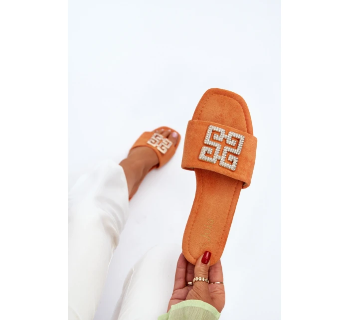 Dámské sandály na ploché podrážce s zdobením model 21651128 - Boto Dámské sandály na ploché podrážce s zdobením model 21651128 - Boto