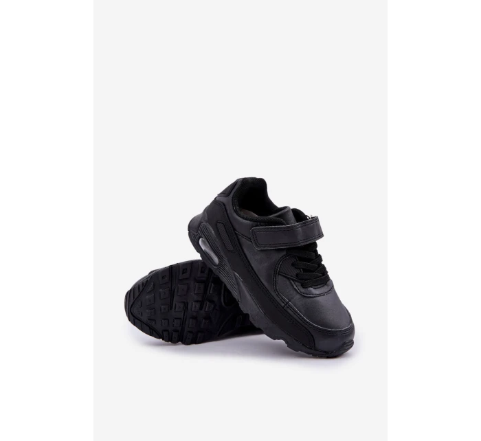 Dětské tenisky na suchý zip černé model 21664086 - Boto Dětské tenisky na suchý zip černé model 21664086 - Boto