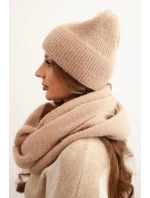 Dámská souprava s čepicí a šálou z měkké pleteniny béžová