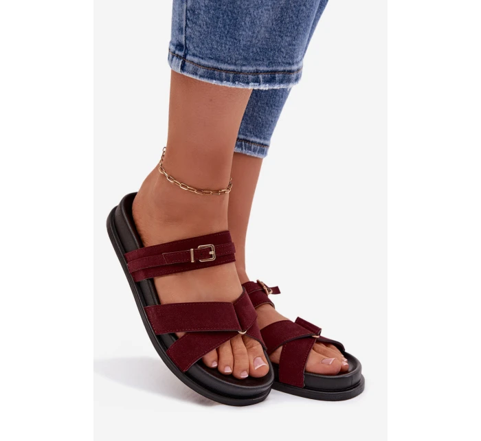 Dámské pantofle s pásky a zlatým přezkou Bordó Selorina Dámské pantofle s pásky a zlatým přezkou Bordó Selorina