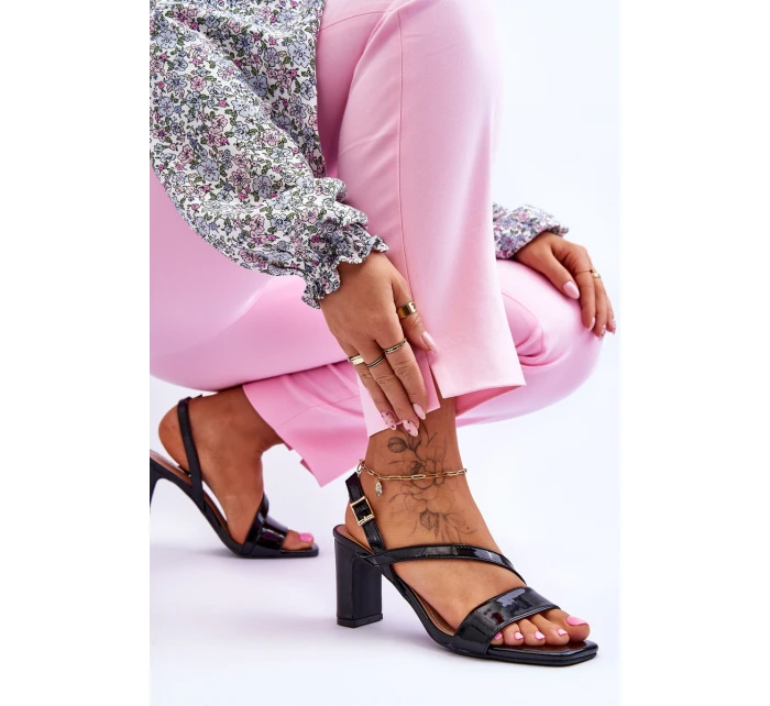 Dámské lakované sandály na podpatku Černá Carrie