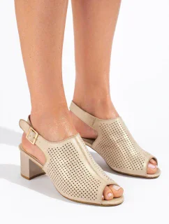 Krásné dámské zlaté  sandály na širokém podpatku