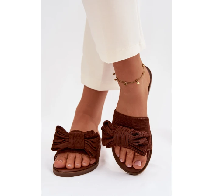 Dámské ploché sandály s mašlí Hnědé model 21937432 - Boto