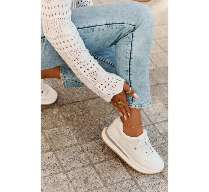 Dámské tenisky na platformě Big Star – bílé