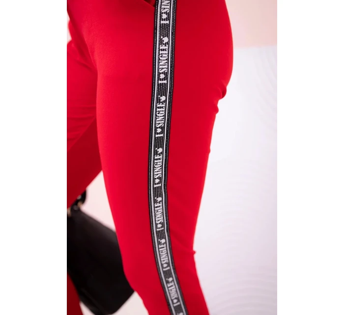 Dámské teplákové kalhoty s lampasem a šňůrkou v pase červené