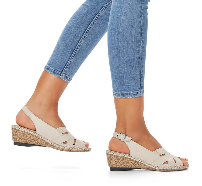 Kožené pohodlné sandály W model 22066516 beige - Rieker Kožené pohodlné sandály W model 22066516 beige - Rieker