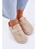 Dámské sandály zdobené zirkony na platformě béžové Deorani Dámské sandály zdobené zirkony na platformě béžové Deorani