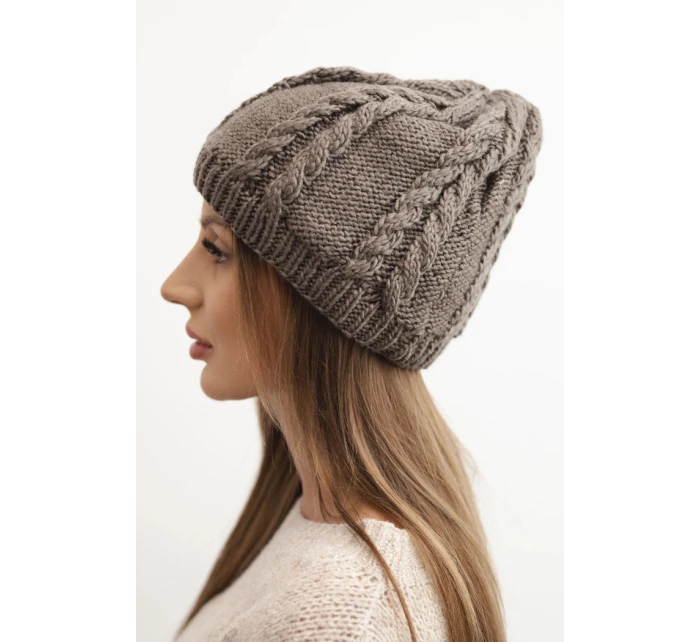 Dámská zimní čepice z vlny s copánkovým vzorem model 21750380 mocca - K-Fashion