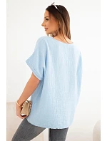 Dámská bavlněná oversize halenka s výstřihem do V a krajkou modrá Dámská bavlněná oversize halenka s výstřihem do V a krajkou modrá